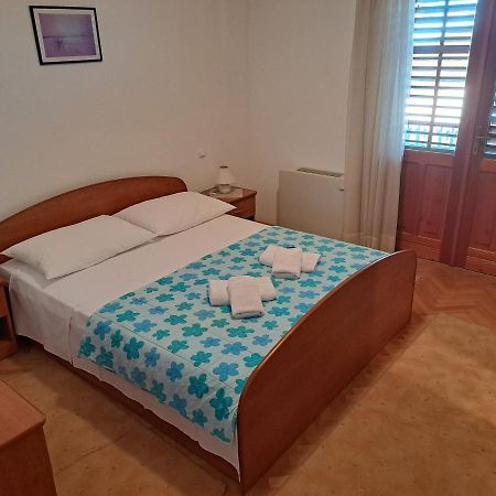 Apartment With Splendid Sea View Trogir Ngoại thất bức ảnh