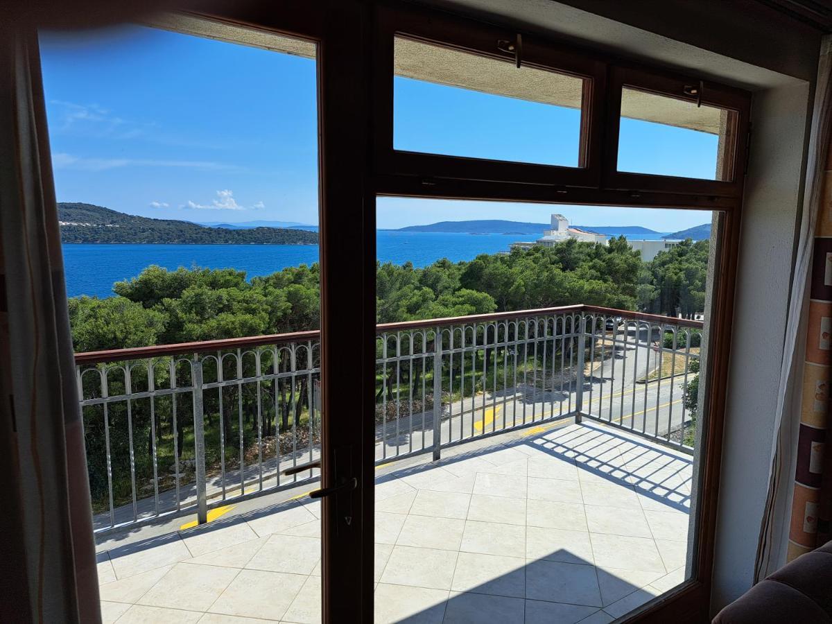 Apartment With Splendid Sea View Trogir Ngoại thất bức ảnh