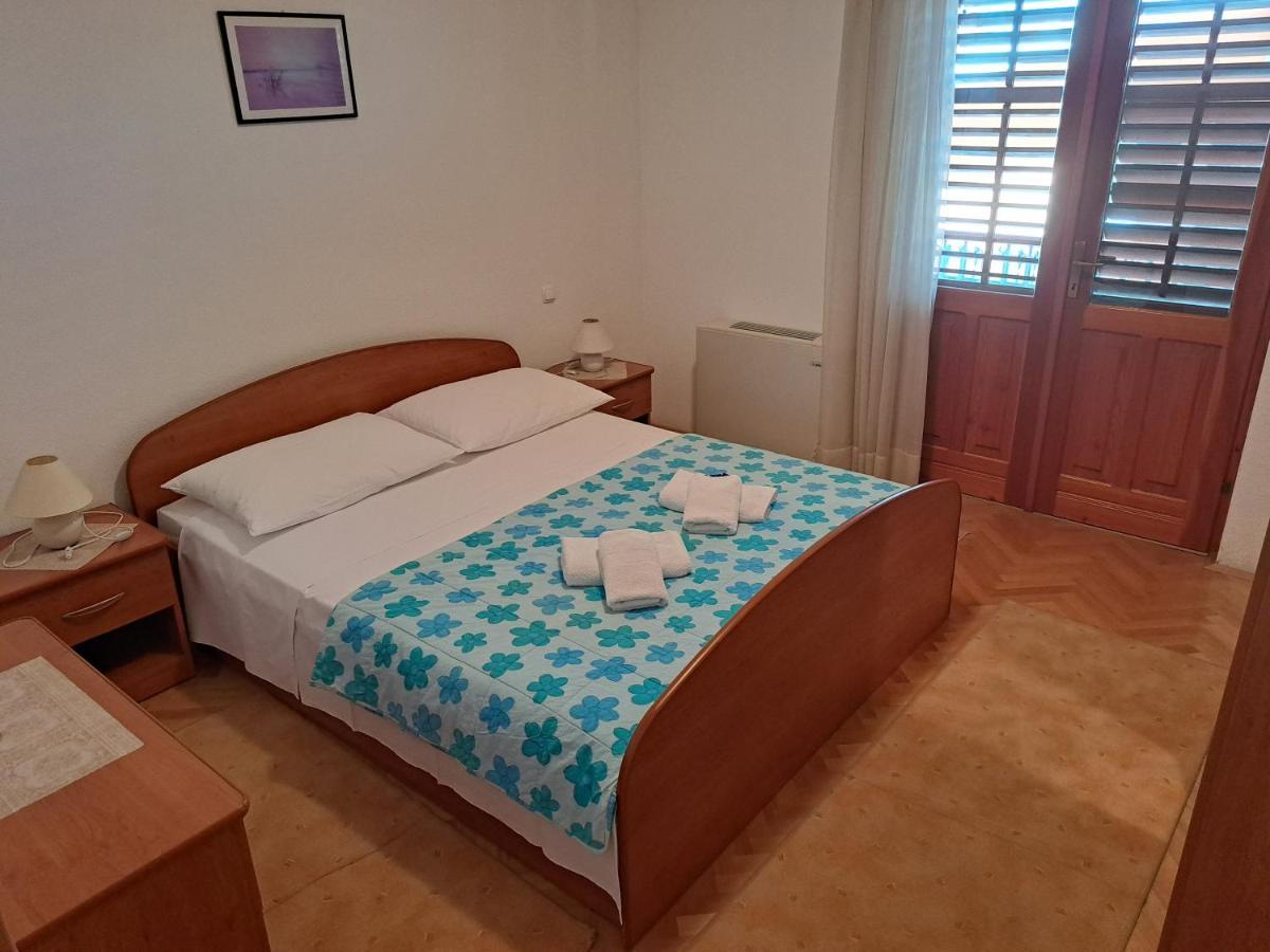 Apartment With Splendid Sea View Trogir Ngoại thất bức ảnh