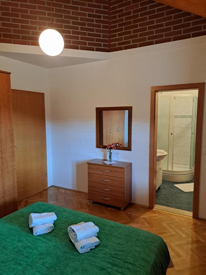 Apartment With Splendid Sea View Trogir Ngoại thất bức ảnh