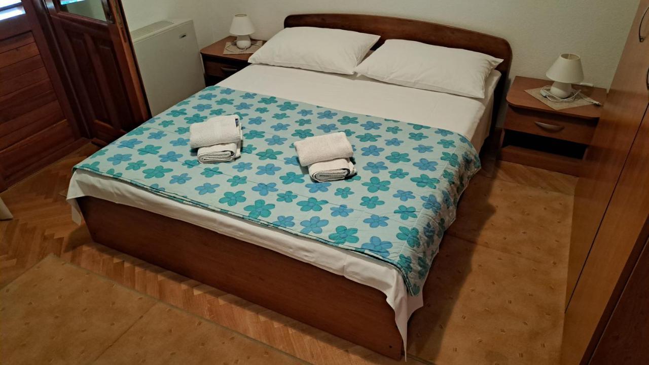 Apartment With Splendid Sea View Trogir Ngoại thất bức ảnh