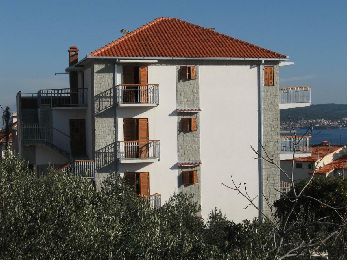 Apartment With Splendid Sea View Trogir Ngoại thất bức ảnh