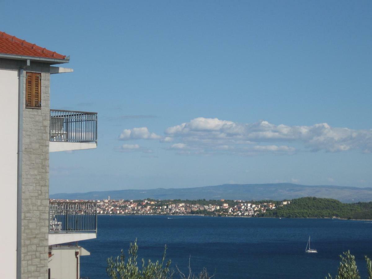 Apartment With Splendid Sea View Trogir Ngoại thất bức ảnh