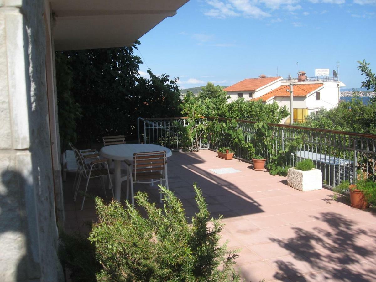 Apartment With Splendid Sea View Trogir Ngoại thất bức ảnh